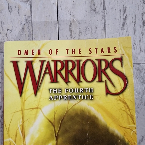 Warriors: Omen Of The Stars #1 The Fourth Apprentice Book - Picture 2 of 11